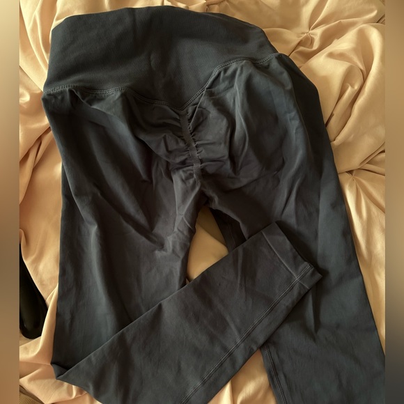 Blue Scrunch Butt Leggings - Picture 4 of 5